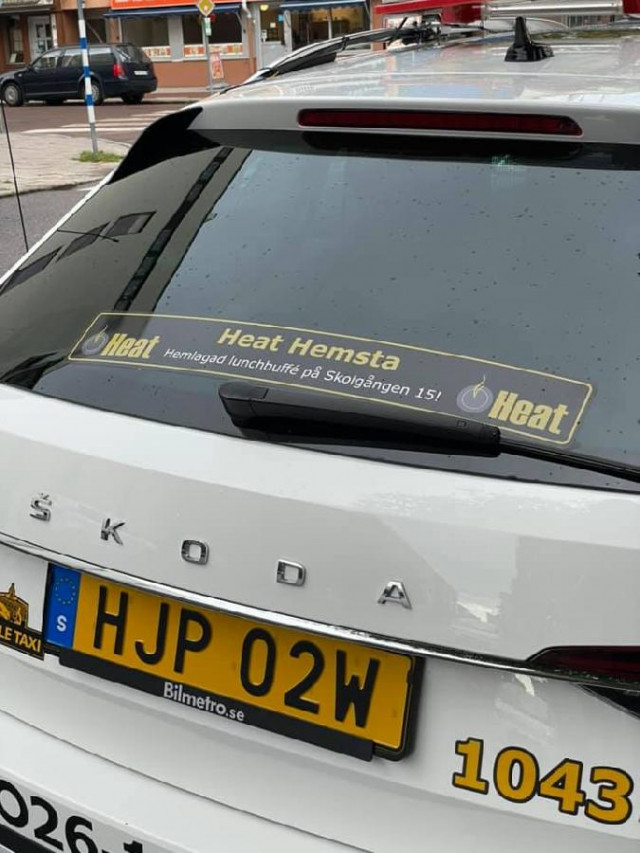 Hetaste reklamplatsen på Gävle Taxis bakrutor.