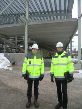 Karl-Gösta Karlström och Bo Rickegård, Gavlefastigheter, fram den blivande huvudentrén